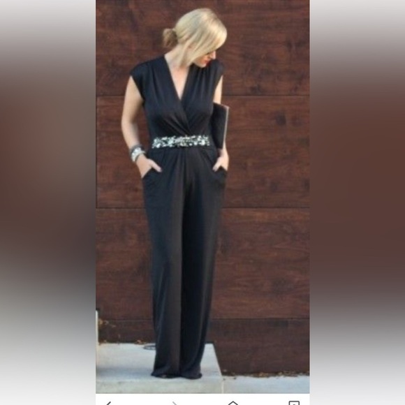 NWT BISOU BISOU Womens Black Wide Leg Jumpsuit Size 4 w Faux Gemstone Belt - Picture 1 of 11